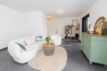 Surface habitable : 61,08 m²
Étage : 1er étage avec ascenseur
Disponible le 1er février 2026
Loyer : 1.700 €
Charges : 290 € 
Garantie locative : 2 mois de loyer 
***Conditions de location :
Revenus mensuels supérieurs à 2,5 fois le loyer
Période d’essai accomplie
Situé dans un immeuble résidentiel récent et bien entretenu, CDBimmo a le plaisir de vous présenter ce charmant appartement 1 chambre qui allie confort moderne, luminosité et fonctionnalité.
***Composition du bien :
•	Hall d’entrée spacieux avec placard intégré, idéal pour le rangement
•	Séjour ouvert et lumineux, offrant un bel espace de vie convivial
•	Cuisine équipée ouverte sur le séjour, fonctionnelle et moderne
•	Grand balcon orienté de manière à profiter pleinement de la lumière naturelle
•	Une chambre à coucher agréable et calme
•	Salle de bain avec WC, aménagée avec soin
•	WC séparé pour plus de confort au quotidien
•	Cave privative au sous-sol, pratique pour le stockage
•	Box fermé sécurisé pour votre véhicule
•	Jardin privatif parfait pour se détendre aux beaux jours et pour jardiner
***Points forts :
Appartement récent en excellent état
Agencement optimisé sans perte d’espace
Luminosité traversante grâce aux grandes baies vitrées
Résidence calme et bien située
Accès direct par ascenseur depuis le garage
***Localisation :
L’appartement bénéficie d’un emplacement idéal au cœur de Schifflange, à proximité immédiate de toutes commodités :
•	Crèches, écoles et aires de jeux pour enfants
•	Restaurants, cafés et commerces de proximité
•	Accès rapide aux transports en commun (bus et gare)
•	Bonne connexion routière vers Esch-sur-Alzette, Luxembourg-Ville et les axes autoroutiers
***Intéressé(e) ?
Contactez-nous sans plus attendre au (+352) 661 81 03 27 ou au 28 80 28 80 pour organiser une visite.
***Contactez-nous dès maintenant :
cdbimmo@cdbgest.lu
+352 28 80 28 80
***Vous vendez ou louez un bien ?
Confiez votre projet à CDBgest, votre partenaire de confiance :
•	Estimation personnalisée et gratuite
•	Expertise locale reconnue
•	Membre de la Chambre Immobilière et de la Chambre de Commerce du Luxembourg
Consultez toutes nos offres sur : www.cdbimmo.lu
For Rent in Schifflange – Bright apartment with balcony, private garden, cellar and closed garage box
Living area: 61.08 m²
Floor: 1 (with lift)
Available immediately
Rent: €1,700
Charges: €290
Security deposit: 2 months’ rent
***Rental conditions:
•	Monthly income at least 2.5 times the rent
•	Trial period completed
Located in a recent, well-maintained residential building, CDBimmo is pleased to present this charming 1-bedroom apartment combining modern comfort, natural light and functionality.
***Layout:
•	Spacious entrance hall with built-in wardrobe, ideal for storage
•	Bright open-plan living room, offering a welcoming living space
•	Fully equipped kitchen, open to the living area
•	Large balcony to enjoy natural daylight
•	One comfortable and quiet bedroom
•	Bathroom with WC, carefully fitted out
•	Separate guest WC for convenience
•	Private cellar in the basement for storage
•	Closed garage box, secure for your vehicle
•	Private garden, perfect for relaxing outdoors or gardening
***Highlights:
âœ… Recent apartment in excellent condition
âœ… Optimized layout with no wasted space
âœ… Double exposure providing plenty of natural light
âœ… Quiet, well-maintained residence
âœ… Direct access to the garage by lift
***Location:
Ideally situated in the heart of Schifflange, close to all amenities:
•	Nurseries, schools and playgrounds
•	Restaurants, cafés and local shops
•	Easy access to public transport (bus and train)
•	Convenient road connections to Esch-sur-Alzette, Luxembourg City and major motorways
***Interested?
Contact us today to arrange a viewing:
cdbimmo@cdbgest.lu
 +352 661 81 03 27
+352 28 80 28 80

Selling or letting your property?
Trust CDBgest, your reliable partner:
•	Free, personalised valuation
•	Recognised local expertise
•	Member of the Luxembourg Real Estate Chamber and Chamber of Commerce
Discover all our offers on: www.cdbimmo.lu