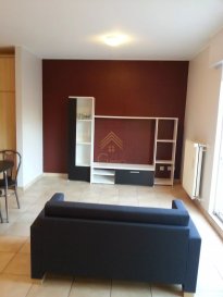 Real G Immo, vous propose cet appartement de +/− 47m² situé à Kayl.

Celui-ci se compose comme suit:
 - Hall d'entrée,
 - Cuisine équipée,
 - Salon
 - Chambre à coucher
 - Cave.

Les prix s'entendent frais d'agence + TVA inclus.

Pour plus d’informations ou organiser une visite, contactez-nous dès maintenant au 28.66.39.1

Visite possible le samedi sur rendez-vous.

REAL G IMMO vous accompagne dans toutes vos démarches administratifs et financières. Nous réalisons également une ESTIMATION GRATUITE de votre bien.