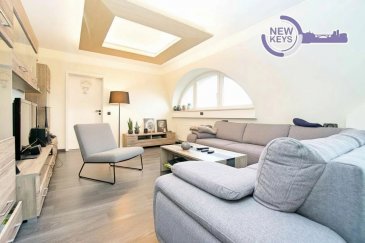 New Keys a le plaisir de vous présenter cet appartement lumineux d’environ 65 m2, idéalement situé au 3ème étage d’une résidence bien entretenue à Roeser.

Description du bien :

L’appartement offre des espaces agréables et parfaitement agencés :

- Cuisine équipée semi-ouverte
- Grand séjour avec espace salle à manger
- Chambre à coucher
- Salle de bains avec baignoire et WC

Espaces annexes

- Cave privative
- Emplacement de parking intérieur
- Buanderie commune

Cet appartement représente une belle opportunité pour toute personne recherchant un cadre de vie calme, fonctionnel et proche des commodités.

Pour toute information supplémentaire ou pour planifier une visite, contactez-nous au +352 661 434 100 ou par e-mail à kdif@newkeys.lu