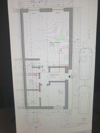 NOUVELLE CONSTRUCTION à Hosingen!!!!!!!!!!!<br><br>Maison en gros oeuvre à Hosingen ,classe énergétique A-B sur un terrain de /-2,75 ares, libre de trois cotés se composant de ;<br><br>au rez-de-chaussée<br>-un garage pour deux voitures<br>-un hall d\'entrée<br>-un wc<br>-une pièce technique<br>-buanderie/cave<br>-un séjour salle à manger et cuisine avec sortie sur terrasse/jardin, bureau.<br><br>au 1er étage<br>-un hall de nuit<br>-Quatre chambres à coucher, <br>-une salle de bains<br><br>Pour plus de renseignements ou une visite (visites également possibles le samedi sur rdv), veuillez contacter le <br>691 850 805.