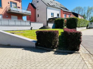 Magnificent duplex apartment ideally located in the municipality of Reckange-sur-Mess.

3 bedrooms - 1 large living room - kitchen with access to the south-facing balcony.

1 separate toilet - 1 storage room - two basement parking spaces

Available in July 2026.