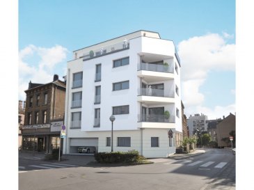 Nouveau projet à Esch/Alzette, d'une résidence de 5 appartements et un penthouse en classe énergétique B-B.

Au dernier étage un penthouse de 80.75m2, comprenant, un hall d'entrée, une cuisine ouverte sur un living (41,26m2), deux chambres (10,12 et 13,25 m2), une salle de bain, une toilette séparée, un débarras, une cave, une buanderie commune ainsi qu'une terrasse de 32,25m2.

Prix indiqué avec une tva de 3%.
Emplacement intérieur lift, 28.000,00 eur tva 3%.
Classe énergétique B-B.
Livraison mars 2019.