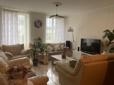 Maison indépendante - 200m ². UNE MAISON D'HABITATION INDIVIDUELLE d'environ 200m² habitables sur 22a85ca de terrain composée comme suit:

-Sous-sol: 1 cave voutée (accès par l'extérieur)

-Rez-de-chaussée: entrée, dégagement, 1 w-c séparés, 1 salon ouvert sur salle à manger, 1 deuxième salon ouvert sur salle à manger, 1 cuisine avec porte fenêtre donnant accès au jardin

-Etage: dégagement, 3 chambres, 1 w-c séparés, 1 salle de bain (douche, baignoire), 1 bureau

-Combles: dégagement, 2 chambres

-Parking pour 4 voitures, 2 garages 1 voitures non attenant sans porte)

-Terrain autour de la maison

NB: double vitrage bois ancien au rez-de-chaussée, double vitrage PVC 2005 à l'étage, assainissement au tout à l'égout, prévoir un remaniement de toiture, électricité correcte, chaudière gaz de 2015. Prévoir travaux de remise au goût du jour (sanitaires, cuisine, sols, murs, plafonds...)

Pour plus d’informations, veuillez contacter Monsieur PANETTA Rocco au 06 88 56 77 94.

Les informations sur les risques auxquels ce bien est exposé sont disponibles sur le site Géorisques : www.georisques.gouv.fr