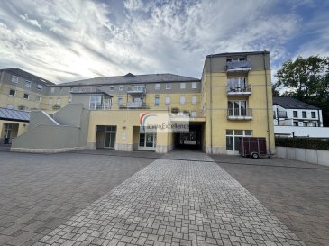 IMMO EXCELLENCE vous propose en exclusivité ce joli appartement d'une surface utile pondérée de 81,43 m², situé au 2ème étage d'une résidence et bénéficiant d'un environnement calme.

L'appartement se compose comme suit : un hall d'entrée (2,89 m²), un spacieux double séjour (29,01 m²) avec accès direct à un balcon (2,72 m²), une cuisine moderne et entièrement équipée avec des appareils électroménagers de la marque MIELE (9,38 m²), un deuxième hall (6,61 m²), un débarras (1,40 m²), une salle de douche avec raccordement pour la machine à laver (3,55 m²), un W.C. séparé (1,18 m²), une chambre à coucher (10,26 m²), ainsi qu'une deuxième chambre à coucher (12,73 m²).

La configuration de la résidence garantit une atmosphère particulièrement paisible : un bureau se trouve au rez-de-chaussée et un seul appartement se trouve au troisième étage.

L'appartement bénéficie également d'une situation privilégiée, à quelques pas seulement de la fameuse rue de la Gare et de ses nombreuses commodités. Le centre médical se trouve quant à lui dans le bâtiment situé juste en face.

Située à seulement 25 minutes du centre-ville de Luxembourg, Echternach offre un cadre de vie agréable tout en permettant un accès rapide à la capitale.

Un bien idéal pour ceux qui recherchent confort, calme et proximité des commodités.

À voir absolument !


IMMO EXCELLENCE bietet Ihnen exklusiv diese schöne Wohnung mit einer gewichteten Nutzfläche von 81,43 m², gelegen im 2. Obergeschoss einer gepflegten Residenz und in einer ruhigen Umgebung.

Die Wohnung setzt sich wie folgt zusammen: ein Eingangsbereich (2,89 m²), ein großzügiger Doppel-Wohnbereich (29,01 m²) mit direktem Zugang zu einem Balkon (2,72 m²), eine moderne und voll ausgestattete Küche mit Elektrogeräten der Marke MIELE (9,38 m²), ein zweiter Flur (6,61 m²), ein Abstellraum (1,40 m²), ein Duschbad mit Anschluss für die Waschmaschine (3,55 m²), ein separates WC (1,18 m²), ein Schlafzimmer (10,26 m²) sowie ein zweites Schlafzimmer (12,73 m²).

Die Aufteilung der Residenz sorgt für eine besonders ruhige und angenehme Wohnatmosphäre: Im Erdgeschoss befindet sich ein Büro und im dritten Obergeschoss lediglich eine weitere Wohnung.

Die Wohnung verfügt zudem über eine sehr gute Lage, nur wenige Schritte von der bekannten Rue de la Gare mit ihren zahlreichen Einkaufsmöglichkeiten und Annehmlichkeiten entfernt. Das medizinische Zentrum befindet sich direkt im gegenüberliegenden Gebäude.

Echternach liegt nur etwa 25 Minuten vom Stadtzentrum Luxemburgs entfernt und bietet somit eine angenehme Verbindung zwischen ruhigem Wohnen und guter Erreichbarkeit der Hauptstadt.

Eine Immobilie, die Komfort, Ruhe und eine hervorragende Lage miteinander verbindet.

Besichtigung unbedingt empfehlenswert!


IMMO EXCELLENCE is pleased to offer you exclusively this lovely apartment with a weighted usable area of 81.43 m², located on the 2nd floor of a residence and offering a peaceful living environment.

The apartment comprises: an entrance hall (2.89 m²), a spacious double living room (29.01 m²) with direct access to a balcony (2.72 m²), a modern fully equipped kitchen with MIELE appliances (9.38 m²), a second hallway (6.61 m²), a storage room (1.40 m²), a shower room with a connection for the washing machine (3.55 m²), a separate WC (1.18 m²), one bedroom (10.26 m²), as well as a second bedroom (12.73 m²).

The layout of the residence provides a particularly quiet and pleasant living environment: there is an office on the ground floor and only one apartment on the third floor.

The apartment also benefits from an excellent location, just a few steps from the well-known Rue de la Gare and its numerous amenities. The medical centre is located in the building directly opposite.

Echternach is only approximately 25 minutes from Luxembourg City centre, offering an attractive combination of peaceful living and convenient access to the capital.

A property combining comfort, tranquillity and a convenient location.

An apartment definitely worth viewing!