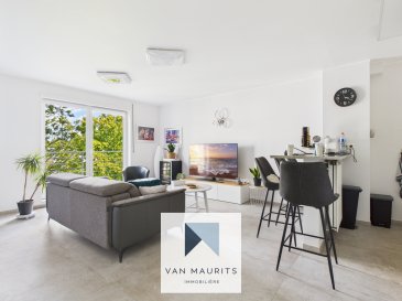 Idéalement situé à Bonnevoie dans une rue calme proche du Sofitel, cet appartement se trouve au 1er étage d'une résidence datant de 2001, bénéficie d'une surface totale de ± 84 m² dont ± 66 m² habitables et se présente comme suit :

L'appartement comprend un couloir de ± 8 m², un spacieux et lumineux séjour de ± 37 m², une cuisine ouverte équipée et aménagée, une chambre de ± 16 m² et une salle de bains de ± 5 m².

Dans le sous-sol de la résidence se trouvent une cave privative, une buanderie commune et un local vélo. Un emplacement de parking peut être acheté séparément.

A l'extérieur, un jardin commun ensoleillé et clôturé complète le bien.

Détails complémentaires :

- Localisation idéale
- Appartement datant de 2001 en parfait état
- Chauffage au gaz, par radiateurs
- Châssis des fenêtres en pvc
- Carrelage
- Parlophone
- Ascenseur
- Emplacement de parking intérieur
- Cave
- Écoles, crèches, parcs, aires de jeux, restaurants, commerces à proximité
- Desservi par les transports en commun

Personne responsable du bien :

Yuliana Dimitrova  
Tel: +352661 50 27 19  
email: yuliana@vanmaurits.lu