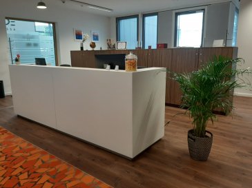 Espace Co-Working, à louer dans un business center plusieurs bureaux avec service à la carte.
Les bureaux sont modulables et s'adressent aussi bien à des indépendants qu'à des sociétés internationales.
Idéalement situés.
Prix emplacement parking 199 HT.