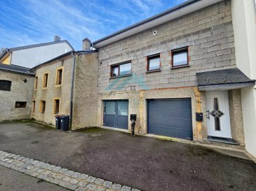 Belardimmo vous propose en exclusivité un bel ensemble immobilier de 2 maisons totalisant 240m² habitables sur un terrain de 4 ares 89 ca, les maisons sont situés à Helmdange.

La 1ere maison est en bon état et ne nécessite que des rafraichissements elle fait 140 m² habitables et est composée comme suit :

RDC:

- Hall d'entrée donnant sur l'escalier pour aller à l'étage et accès au garage 
- Atelier
- Buanderie
- Accès au jardin et terrasse 

1er étage:

- Dégagement
- WC séparé 
- Cuisine équipée fermée 
- Grand Salon/séjour avec accès terrasse


Sous-comble :

- Grande salle de douche avec WC
- Une chambre
- Un bureau
- Une suite parentale avec salle de douche et WC 

2eme maison de 100m² habitables à rénover entièrement:

RDC:

- Salon
- Séjour
- Cuisine équipée
- Salle d'eau


A l'étage :

- 4 chambres

Pour plus d'informations veuillez contacter Monsieur David Kempf au 00 352 621 631 841 ou par mail david.kempf16@gmail.com