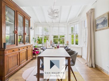 Construite en 1934 et rénovée avec soin, en utilisant des matériaux haut de gamme, cette maison de ville de style Bauhaus séduit par son caractère, sa fonctionnalité et sa situation privilégiée. Elle offre environ 340 m² utiles, dont environ 260 m² habitables, et se trouve dans un quartier résidentiel calme, tout en étant parfaitement connecté aux axes autoroutiers et à toutes les commodités.

La maison est idéalement située à deux pas du Lycée Hubert Clément et à seulement 10 minutes à pied du Lycée des Garçons. Elle se trouve également à proximité immédiate de la piscine municipale, de l'hôpital, et est rapidement connectée en bus au quartier dynamique de Belval. De nombreux espaces verts et possibilités de sorties en plein air entourent également le quartier, offrant un cadre de vie agréable et pratique pour toute la famille.

Depuis 2020, les propriétaires actuels ont continué à entretenir et améliorer le bien : remplacement de la porte d'entrée, entretien ciblé de la toiture (nettoyage et remplacement de tuiles), restauration des ornements de la façade, et modernisation de la cave avec notamment le changement des tuyaux d'eau.

La toiture en fibrociment sans amiante est bien entretenue. Les fenêtres en bois (installées en 2002) disposent de double vitrage et de volets électriques. Les sols sont en granit dans le hall d'entrée, et en parquet massif dans le reste de la maison.

La maison est répartie sur trois niveaux, avec un grenier aménagé, et propose une belle distribution des pièces :

Rez-de-chaussée :
Un hall d'entrée accueillant
Un salon lumineux d'environ 52 m², exposé sud-ouest avec vue dégagée sur l'église, intégrant une salle à manger avec accès direct au jardin.
Une cuisine mi-séparée de ± 15 m², entièrement équipée (appareils de qualité : lave-vaisselle Miele, plaques à induction, hotte à charbon révisée) et avec de nombreux rangements
Un WC séparé
Jardin privatif à l'arrière, protégé et calme

Premier étage :
Escalier en béton recouvert de parquet
Une suite parentale avec chambre de ± 15 m², terrasse de ± 8 m², armoire encastrée et grand dressing de ± 9 m²
Une grande salle de douche de ± 13 m²
Une pièce de rangement (ancienne buanderie) de ± 7 m²
Un bureau de ± 12 m² avec une belle vue dégagée

Deuxième étage :
Une deuxième salle de bain de ± 7 m²
Une chambre/bureau de ± 18 m²
Une chambre d'enfant de ± 13 m²
Une chambre d'amis de ± 16 m² avec loggia de ± 8 m², équipée de Velux

Grenier :
Aménagé et isolé, cet espace de ± 30 m² peut servir de salle de sport, d'atelier ou être transformé en pièce supplémentaire. Il est également possible d'y ajouter une salle d'eau.

La propriété dispose également d'un sous-sol spacieux avec caves, local technique, buanderie. Un espace pratique et fonctionnel qui offre de nombreuses possibilités de rangement, d'organisation ou d'aménagement selon les besoins.

Caractéristiques techniques :
Chauffage au gaz avec radiateurs en fonte ? chaudière réceptionnée en 2020
Système d'alarme et adoucisseur d'eau
Fibre optique disponible

Informations complémentaires :
Possibilité de louer un garage juste en face (100 EUR/mois)
Potentiel d'extension : possibilité d'ajouter deux étages supplémentaires

Charges :
gaz ± 3.000 EUR/an
électricité ± 75 EUR/mois

Cette maison combine charme architectural, confort moderne et potentiel d'évolution, dans un environnement paisible, central, et riche en infrastructures de qualité.

Agent responsable du bien : Lydia Indjova
Tel: +352 661 331 628
Email : lydia@vanmaurits.lu