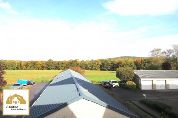 Gentile Immobilière vous propose un bel appartement de 73 m2 au 1er étage d'une residence de 1994 à 7 unités avec ascenseur.

L'appartement se compose comme suit :

-Entrée , couloir desservant toutes les pièces
-Salon
-Cuisine équipée, donnant accès à un beau balcon 
  avec vue dégagée
-Deux belles chambres avec armoires intégrées.
-Wc séparé, salle de bain avec douche et baignoire.


L'appartement dispose d'une cave privative et d'un garage box fermé.
Buanderie commune.

Emplacements disponible sur le terrain de la résidence.

Proche de toutes commodités accès rapide aux commerces et à l'autoroute (supermarché Cactus, crèche, stations essence...)

Pour toutes informations n'hésiter pas à nous contacter 28 79 09 09 ou par mail : info@gentileimmobiliere.lu

Vous souhaitez vendre acheter louer, contactez-nous sans plus tarder

