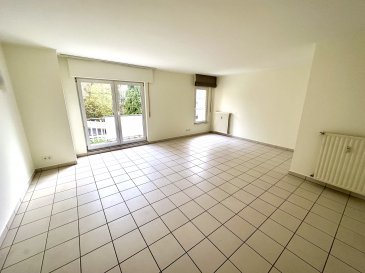 Le Bureau Immobilier Loewen-Kill présente à la location cet appartement au deuxième et dernier étage d'une résidence à Steinfort, se composant comme suit:

Hall d'entrée
Salon/Salle à manger d'une surface d'environ 33,30m2 permettant d'accéder à un balcon
Cuisine d'une surface d'environ 11,25m2 permettant également d'accéder au même balcon
Première chambre d'une surface d'environ 13,40m2
Seconde chambre d'une surface d'environ 13,25m2
Salle de bains avec douche, baignoire, vasque et WC
WC séparé

Le bien est complété par:
Garage pour une voiture
Cave privative
Buanderie commune

Nous sommes à votre disposition pour tout renseignement complémentaire et un rendez-vous de visite:
contact@loki.lu
+352 27 56 28 90

Les honoraires de négociation sont partagés équitablement entre le propriétaire et le locataire et s'élèvent à un mois de loyer augmenté de la TVA en vigueur.