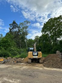 ?? TERRAINS À VENDRE ? JUNGLINSTER

?? Opportunité d'investissement dans un cadre résidentiel calme et recherché.

?? Parcelles disponibles :
? 8,42 ares
? 3,16 ares
? 4,18 ares
? 11,86 ares
? 7,97 ares
? 3,06 ares
? 2,60 ares
? 5,95 ares

?? Terrains pour maisons unifamiliales
?? Plans inclus
?? Sans contrat de construction
?? Environnement verdoyant

?? Contact Vente :
Mme Jenai Yasrin
?? 621 216 818
?? Contact@wki.lu

? Idéal pour votre futur projet de vie ou investissement