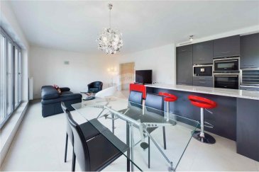 Veuillez contacter Philippe Mélard pour de plus amples informations :
- T : +352 661 405 446
- E : philippe.melard@remax.lu

(En exclusivité) RE/MAX, Spécialiste de l'immobilier à Luxembourg, vous propose ce magnifique appartement de 119 m² habitables.

L'appartement se situe au 2? et avant-dernier étage (avec ascenseur) d'une très belle résidence de 10 appartements, parfaitement entretenue datant de 2008.

L’appartement se compose comme suit :
- Un vaste salon de 38?m² donnant accès sur une terrasse de 22,47 m²
- Cuisine équipée de 11,50 m² ouverte sur le séjour
- Hall d'entrée de 11,50 m²
- 1 chambre de 17?m² avec un accès à une SDB privative de 5 m²
- 1 chambre de 12 m²
- 1 chambre de 11 m²
- Une salle de douche de 3,50 m²

Autres composantes de cette vente :
- Cave privative de 6,6 m²
- Parking souterrain de 11,98 m²

La résidence, comme l’appartement, sont très bien entretenus. Chauffage collectif au gaz. Pas de travaux à prévoir.

Lien visite virtuelle : https://premium.giraffe360.com/remax-select/2c07594520534bcd9580e1987f2538bd/

Frais d’agence RE/MAX : 3 % du prix de vente à la charge de la partie venderesse + TVA. Toutes les offres sont soumises à acceptation des propriétaires vendeurs.