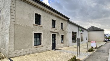 A louer bureau de 13,9m² au 1er étage dans le village de Colpach-Bas, commune d'Ell, situé à 5 minutes de la frontière belge, N4.

Le bureau est équipé d'une kitchenette.
WC commun.

Parkings sur place.

Disponibilité: immédiate
Garantie: 2 mois de loyer
Commission d'Agence: Loyer + 16% Tva

Plusieurs bureaux disponibles à la location dans le bâtiment:
1er étage
- bureau de 26,9m², loyer 800€ + 180€ charges
- bureau de 24,8m², loyer 750€ + 180€ charges
- bureau de 17,8m², loyer 550€ + 100€ charges
2ème étage:
- bureau de 15,2m², loyer 500€ + 100€ charges.