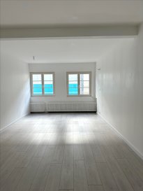 À louer – Grand F2 rénové de 45,70 m² – Hyper centre

Situé au 3? étage d’un immeuble en hyper centre, ce bel appartement F2 de 45,70 m² entièrement rénové bénéficie d’un emplacement idéal.

À seulement 3 minutes à pied d’un arrêt Mettis et 10 minutes à pied de la Faculté du Saulcy.

L’appartement se compose de :

Une pièce principale lumineuse
Une chambre séparée
Une cuisine
Une salle de bains avec baignoire
Un WC indépendant

Chauffage individuel au gaz.

Appartement disponible à partir du 28 août 2026.

Pour tout renseignement complémentaire ou pour organiser une visite, n’hésitez pas à nous contacter.
