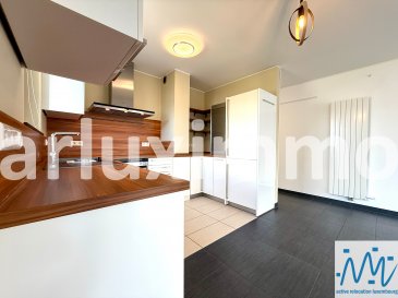 ''active relocation luxembourg'' vous propose un bel appartement avec une chambre situé au deuxième étage d'une résidence à 9 unités. 
Comprenant un hall d'entrée, une chambre de 12,18m², un débarras, une salle de douche avec wc,        un beau living avec cuisine cuisine équipée ouverte et accès à la terrasse,
au sous-sol un emplacement de parking intérieur et une cave attenante et pour compléter ce lot un emplacement dans la buanderie commune pour la machine lave et sèche linge.

Loyer mensuel : 1.800.-€
Avances charges : 230.-€
Garantie locative : 3.600.-€
Part commission d'agence à charge du locataire : 900.-€ + TVA 17% = 1.053,00.-€
Disponible : immédiatement
Maximum 1 couple / personnes avec CDI

Adresse:
10, rue Cathérine Schleimer-Kill, L-4314 Esch-sur-Alzette

Dans une petite résidence à 9 unités
arrêt de bus à 140 m / accès immédiat aux grands axes autoroutiers
Esch-Sur Alzette Gare à 6min / Campus belval université de luxembourg à 6min /
Hamilius Centre-Ville à 20km
Différents commerces à proximité
Proche du Centre National de Tennis/Centre de Football Lankhelz

Si vous pensez vendre ou louer votre bien, active relocation luxembourg est à votre service pour vous conseiller au mieux et vous faire profiter de toutes ses compétences en vue de commercialiser votre bien de manière professionnelle et rapide.

+352 270 485 005
info@arlux.lu
www.arluximmo.lu