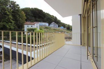 Appartement neuf au 2e étage à vendre à Luxembourg-Eich

- Disponibilité immédiate -

À vendre : un superb appartement avec une beau balcon de 7m2 (N°139 - 2e étage) situé dans une résidence de haut standing récemment construite sur la place d'Argent à Luxembourg-Ville, à proximité de toutes les commodités. L'arrêt de bus se trouve à seulement 20 mètres, et le parc d'Eich, avec ses pistes cyclables en direction de Luxembourg-Centre et du Kirchberg, est accessible en 3 minutes à pied.

Cet appartement de 91m2 dispose:
- d'un hall d'entrée,
- d'un WC séparé,
- d'une cuisine ouverte avec accès à la terrasse, orientation plein sud,
- d'un lumineux salon,
- de 2 chambres à coucher avec accès au 2e balcon,
- d'une salle de bains. 

De plus, cet appartement comprend :
- une cave privative au sous-sol,
- une buanderie commune.

Le prix d'un emplacement de parking intérieur est de 60.000 € TTC.

Équipements techniques :
- chauffage au gaz,
- chauffage au sol,
- triple vitrage,
- châssis de fenêtres en aluminium,
- stores électriques sur toutes les fenêtres,
- ventilation avec récupération de chaleur,
- thermostat connecté dans chaque pièce,
- porte d'entrée sécurisée.

La commission d'agence est à la charge du vendeur.

PRIX : 951.464 € TTC - TVA 3 %*)
*) Sous condition d'acceptation par l'Administration de l'Enregistrement.

N'hésitez pas à nous contacter pour toute demande d'information ou pour organiser une visite.
Disponible en LU, EN, DE, FR, PT au +352 269 007 1
