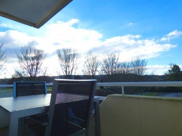 

*** Vendu ***


Nous vous proposons en exclusivité à Helmsange, ce charmant appartement de +/-85m2 habitables, composé comme suit:

-Hall d’entrée avec grand placard
-Living/S-à-m et grande cuisine ouverte de +/- 45m2 avec accès à un premier balcon de +/- 5,5m2
-Hall de nuit
-Chambre à coucher de +/- 16m2 avec accès à un deuxième balcon de +/- 3m2 orienté plein Sud
-Chambre à coucher de +/- 12m2
-Salle de douche de +/- 6m2
-WC séparé
-Garage fermé avec cave de +/- 28m2
-Emplacement extérieur

L’appartement est situé au premier étage d’une résidence, avec ascenseur, qui a été construite en 1999.
Classe Énergétique: E-E
Double vitrage
Chauffage au gaz
Pas de travaux à prévoir!
Possibilité d’acquérir le mobilier!

La résidence est située dans la Rue des Nations Unies, une rue résidentielle, propre et calme et proche de toutes commodités (Shopping Center, Pidal, Promenades et pistes cycliques, Transport commun)

N'hésitez pas à me contacter au 661 120 388 ou par mail info@newkeys.lu pour plus d'informations ou une éventuelle visite.
