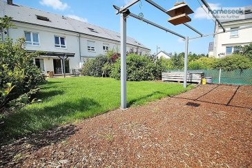 ---SOUS COMMPROMIS---<br><br><br>Homeseek-Limpertsberg vous propose en exclusivité à la vente, à Luxembourg-Cents (à proximité du Kirchberg et du Centre-Ville), cette lumineuse maison construite en 2004 avec terrasse et jardin orientés sud. Celle-ci est située dans un quartier calme et apprécié. La surface utile est de +/- 152 m² (hors sous-sol). <br><br>Cette agréable propriété de 4 chambres + un bureau vous séduira par la qualité des matériaux et équipements choisis. <br>Elle est composée comme suit :<br><br>Au rez-de-chaussée : <br>-un hall d\'entrée de 8.50m², <br>-un wc séparé avec lave-mains de 1.90m², <br>-un vestiaire de 1.35m², <br>-un agréable espace salon/séjour avec cheminée de 34m² et <br>-une cuisine entièrement équipée \
