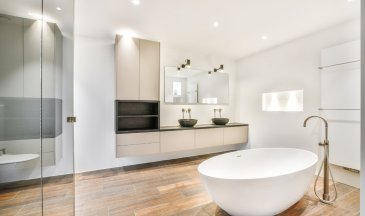 ---EN VENTE EXCLUSIVE chez Active Invest----

Vente d'un appartement haut de standing, de 100,42 m2 avec grenier aménageable de 19m2 dans le quartier recherché du Rollingergrund de Luxembourg-ville à deux pas du Centre-Ville-Limpertsberg-Kirchberg

Vente en l’état futur d'achèvement (VEFA). 
LE PRIX DE CONSTRUCTION N'EST PAS INDEXE

Caractéristiques : 
L’appartement se situe au dernier étage de la résidence et offre : 
-	Hall d’entrée 
-	Grand séjour avec salle à manger et cuisine équipée de 38m2 avec accès au jardin privatif de 16 m2
-	WC séparé 
-	Salle de douche 
-	Chambre 1 de 15m2 
-	Chambre 2 de 19 m2
+ Grenier aménageable de 19 m2 

Spécificités de la résidence :
-	Ascenseur
-	Cave privative inclus
-	Buanderie, local vélos et local poubelles au sous-sol
-	Ventilation contrôlée double flux
-	Chauffage au sol
-	Châssis PVC Triple vitrage
-	Stores électriques
-	Finitions haut de gamme

Avec l’acquisition de cet appartement, vous recevez un cadre de vie calme et verdoyant de la Ville, tout en bénéficiant d’excellentes infrastructures et d’un accès très rapide vers le centre de Luxembourg.

L'appartement est parfaitement adapté à toute personne qui adore vivre proche de toutes commodités tout en profitant de la privacité adaptée dans un cadre de vie hors du commun. 

La résidence est située à proximité des transports en commun, du tram à la place de l'étoile, de l'accès à l'autoroute (Strassen), des écoles, crèches, médecins et hôpitaux (CHL, Kannerklinik), commerces et supermarchés.


N’hésitez pas à nous joindre pour plus de renseignements.

Les plans pourront être fournis suivant demande.

Acheter du neuf c‘est avoir la garantie et la tranquillité pour des années

Schwätze Lëtzebuergesch / Parle Français / Spreche Deutsch / Speak English




---

ENGLISH VERSION

Contact +352 621 323 867 for this apartment

--- EXCLUSIVE at Active Invest----

Sale of a high-end apartment of 100.42 m2 with an attic of 19m2 in the Rollingergrund district of Luxembourg-city, in a future residence.

Features :

The apartment is located on the top floor of the residence and offers:
-Entrance hall
- Large living room with dining room and fitted kitchen of 38m2 with access to the private garden of 16 m2
- Separate toilet
- Bathroom
- Bedroom 1 of 15m2
- Bedroom 2 of 19 m2
+ attic of 19 m2
Specifics of the residence:
-Elevator
- Private cellar included
- Laundry room, bike room and garbage room in the basement
- Double flow-controlled ventilation
-Floor heating
- Triple glazed PVC frame
- Electric blinds
- High-end finishes


With the acquisition of this apartment, you receive a calm and green living environment in the core of Luxemburg City, while benefiting from excellent infrastructures and very quick access to the center of Luxembourg-Limpertsberg-Kirchberg.

The apartment is perfectly suited to anyone who loves to live close to all amenities while enjoying the appropriate privacy in an extraordinary living environment.

The residence is located close to public transport, the tram at place de l'étoile, access to the highways, schools, nurseries, doctors and hospitals (CHL, Kannerklinik), shops and supermarkets.

Do not hesitate to contact us for more information.

Plans can be provided upon request.

Buying new means having the guarantee and peace of mind for years

Schwätze Lëtzebuergesch / Speak French / Spreche Deutsch / Speak English


