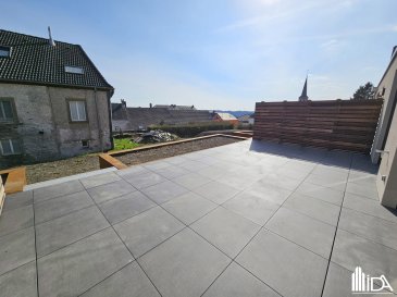 L'Immobilière de l'Attert vous propose en location ce bel appartement à Perlé, commune de Rambrouch.

L'appartement situé dans une nouvelle résidence, 1ère occupation, d'une surface habitable de 65,35 m² au rdch se compose de:

- hall d'entrée avec coin vestiaire
- wc séparé
- spacieux séjour / salle à manger avec coin cuisine équipée, sortie sur terrasse de +/-29,98 m² et jardin commun
- débarras avec lave et sèche-linge
- 1 chambre à coucher avec salle de douche et lavabo.

L'appartement dispose d'une cave et de 1 emplacement de parking intérieur.

Loyer : 1 480€
Charges : 180€
Caution : 2 mois de loyer
Frais d'agence : 1 mois de loyer + TVA (partagés 50/50 entre le locataire et le propriétaire)

Intéressé par ce bien ! Veuillez remplir le 