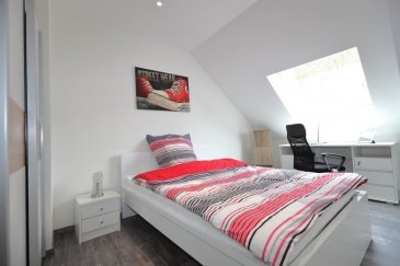 Logement réservé exclusivement à des étudiants universitaires!<br><br>Cet chambre meublée disposant d\'un lit, d\'un bureau et d\'une armoire.<br><br>En commun une cuisine équipée, une salle à manger, deux salles de douches et 3 WC séparés.<br><br>Le loyer mensuel charges comprises \