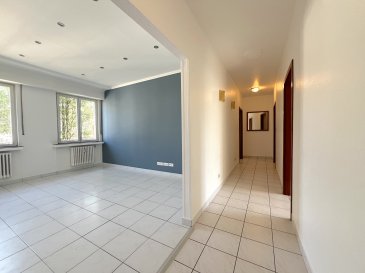 Situé à deux pas du parc Gerlache à Differdange, découvrez cet appartement d'une surface habitable de 71 m². 
L'appartement comprend deux chambres, un salon accueillant et lumineux avec vue dégagée, une cuisine séparée et équipée, ainsi qu'une grande salle de bain (baignoire, vasque, bidet et wc). 

En complément, cet appartement bénéficie d'une cave, offrant un espace de rangement supplémentaire pour vos effets personnels.

Bénéficiez d'un emplacement hyper central, à proximité de la gare accessible à pied, ainsi que des arrêts de bus, facilitant vos déplacements au quotidien. Vous serez également à proximité de toutes les commodités nécessaires : commerces, écoles et espaces verts.

Ne manquez pas cette opportunité ! Ce bel appartement est en vente et n'attend plus que vous. Pour plus d'informations ou pour organiser une visite, n'hésitez pas à me contacter.