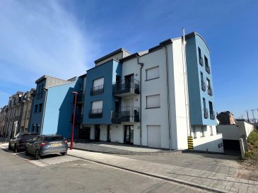 Situé au 3ème et dernier étage de la résidence construite en 2016, bel appartement de +/- 57 m2 + 2 terrasses de +/- 15 m2 et +/- 5 m2, comprenant :

- Hall d'accueil.
- Salon et salle à manger avec accès aux 2 terrasses de +/- 15 m2 et +/- 5 m2.
- Cuisine équipée ouverte sur salle à manger.
- Salle de bains/douche avec Wc.
- Cave privative et buanderie commune.
- Garage intérieur pour 1 voiture.

La Résidence ainsi que l'appartement sont en très bon état d'entretien général et ne nécessitent aucune rénovation.

Située dans une rue exclusivement résidentielle très tranquille, à proximité du centre ville et de toutes ses commodités.

Classe énergétique B / B