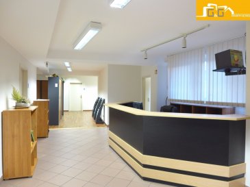 Beau bureau de 24 m2 au 1er étage d’un Business Center à Luxembourg – Gare.

Loyer pas soumis à la TVA : 860 € par mois charges comprises 
(Chauffage, eau et électricité, charges d’immeuble, concierge etc.).

Parkings : 150 € + 17% TVA selon disponibilité.

De nombreux commerces et restaurants se trouvent à proximité.

Libre de suite.	

N'attendez plus, contactez-nous par mail sur info@gng.lu ou au 621 366 377.

Découvrez toutes nos offres sur www.gng.lu