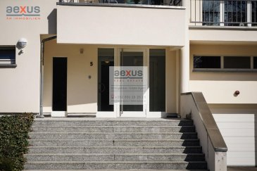 Luxembourg-Bonnevoie : rue Omlor, appartement 2 chambres à coucher, 1 emplacements intérieur, 109 m2 net habitable, 66 m2 terrasse 113 m2 brut.<br><br>Très bel appartement d\'une petite résidence à seulement 6 unitées avec ascenseur agencé comme suit :<br><br>Au rez de chaussée surélevé: <br><br>Hall d\'entrée<br>Grand Living (32m2), Cuisine séparée, avec accès direct à la grande terrasse à l\'arrière<br>WC séparé <br>Première chambre (12 m2)<br>Deuxième chambre avec dressing intégré (24m2)<br>Salle de bains avec baignoire-douche et WC<br>Portes et nombreux placards faits sur mesure en chêne massif<br><br>Un emplacement intérieur pour 1 voiture se trouve au sous-sol, la Cave (4 m2) ainsi que la buanderie se trouvent au rez de chaussée.<br><br>Cet appartement se trouve dans le quartier résidentiel ?Kaltreis? de Bonnevoie au calme dans un environnement naturel avec une aire de jeux à quelques pas. Le lycée Vauban et la Cloche d\'Or sont à 2,6 km. Le Centre Ville de Luxembourg est à 3 km, La Gare de Luxembourg est à 1600 m avec accès au Tram. De nombreuses écoles et foyers de jours sont à disposition sur Bonnevoie.<br><br>Cat. énergétique : F/F<br><br>Pour toutes informations : Tel : +352 277 50 40<br>Vente par AEXUS REAL ESTATE. Découvrez tous nos biens sur www.aexus.lu<br>Aexus real estate est membre de la Chambre Immobilière du Grand-Duché de Luxembourg (seul organisme accrédité par l\'état pour la certification des agents immobiliers) et travaillons dans le respect de leur code de déontologie, gage de qualité des services et de sériosité.<br>Si vous souhaitez vendre ou louer votre bien, profitez-vous aussi de notre expérience et connaissance du marché à Luxembourg. Estimation rapide, gratuite et réaliste.<br><br /><br />Luxemburg-Bonnevoie: rue Omlor, 2-Zimmer-Wohnung, 1 Inneparkplatz, 109 m2 Netto-Wohnfläche, 66 m2 Terrasse 113 m2 brutto.<br><br>Sehr schöne Wohnung in einer kleinen Residenz mit nur 6 Einheiten mit Aufzug, die wie folgt aufgeteilt ist:<br><br>Im Hochparterre: <br><br>Eingangshalle<br>Großes Wohnzimmer (32m2), separate Küche, mit direktem Zugang zur großen Terrasse auf der Rückseite<br>Separate Toilette <br>Erstes Schlafzimmer (12m2)<br>Zweites Schlafzimmer mit integriertem Ankleidezimmer (24m2)<br>Badezimmer mit Bad/Dusche und WC<br>Türen und viele maßgefertigte Schränke in massiver Eiche<br><br>Ein Innenstellplatz für 1 Auto befindet sich im Keller, der Keller (4 m2) und die Waschküche befinden sich im Erdgeschoss.<br><br>Diese Wohnung befindet sich im Wohngebiet \