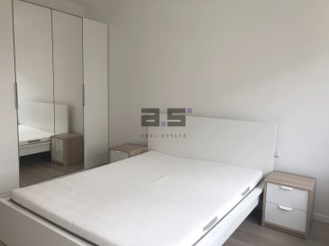 English version bellow.

FR :
A.S. Real Estate, vous propose à la location ce lumineux appartement meublé de +/- 44 m² au cinquième étage d'une résidence idéalement situé sur l'Avenue de la Gare. 

Celui-ci se compose d'un hall d'entrée, d'une cuisine séparée et entièrement équipée, d'un living de +/- 16m², d'une grande chambre de +/- 14.50m² et d'une salle de douches entièrement équipée.

L'excellente situation de cet appartement vous permet d'accéder rapidement aux quartiers Kirchberg et Cloche d'Or grâce au tram et au vaste réseau d'autobus. Le Centre-Ville de la capitale se trouve à 5 minutes à pied.

Pour tous renseignements ou pour convenir d‘une éventuelle visite, veuillez nous contacter au (+352) 621 274 674 / 621 273 737 ou à info@as-estate.lu.


EN :
A.S. Real Estate is proposing you this bright and furnished apartement of 44 sqm at the fifth floor of a residence ideally located on the Avenue de la Gare.

It's composed of an entrance hall, a seperated and fully equiped kitchen, a living room of +- 16 sqm, a bedroom of +-14,50 sqm and a fully equiped shower room.

The excellent situation of this apartement enables you a quick acces to the Kirchberg and Cloche d'Or quarters, via tram and the wide bus network. The city Center is only five 5 minutes walk away.

For further information or to plan a visit, please contact us on (+352) 621 274 674 / 621 273 737 or at info@as-estate.lu