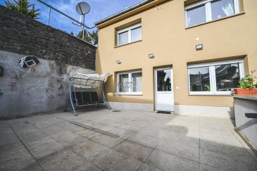 <br /><br />Manso Immo vous propose en exclusivité cette belle et grande maison unifamiliale à vendre. Situé dans une rue calme et sans issue proche du centre de Dudelange. D\'une surface habitable de +/-160m2, 6ares de terrain dont 2 ares de terre agricole. Elle se compose de 4 chambres à coucher, un bureau, d\'une cuisine équipée indépendante donnant accès sur la terrasse et le jardin, un living et d\'une salle à manger, une salle de bains et un wc séparé. Un grenier aménagé. Un grand jardin avec cabanon et une cuisine équipée avec four à bois. Un garage, une buanderie et une cave complètent ce bien. La maison est en très bon état. Pas de travaux à prévoir (juste la façade avant).<br><br>Toutes les indications sont basées exclusivement sur les informations mises à notre disposition par nos clients. Nous n\'assumons aucune garantie quant à l\'exactitude et l\'actualité de ces indications.<br><br>Les prix affichés s\'entendent frais d\'agence inclus de 3% 17%TVA. Les honoraires d\'agence sont à charge des vendeurs.<br><br>Pour plus d\'informations, photos ou convenir d\'un rendez-vous, vous pouvez nous contacter au :<br>352 24 51 33 79 info@mansoimmo.lu