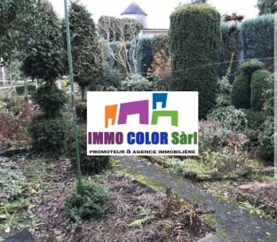 Maison à rénover 3 chambres à coucher salon, cuisine salle de bain (à créer)
plus un appartement avec jardin (l'appartement est rénové) compte salon cuisine, 1 chambre à coucher.
3 parkings et jardin font partie de cette vente.
Pour toute information supplémentaire, n'hésitez pas à nous contacter.
Tél:28778057 ou 691 080 103   
