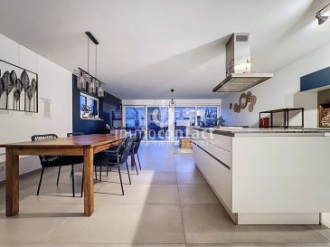 L’agence immobilière Immo-Contact vous propose une superbe maison récente, construite en 2019, libre de trois côtés, de +/− 190m² offrant de très beaux volumes et un cadre de vie moderne, lumineux et particulièrement agréable, située à Warken dans un secteur résidentiel recherché.

L’un de ses grands atouts est son équilibre parfait entre tranquillité et accessibilité, avec un accès rapide à Ettelbruck et aux principaux axes routiers, également à proximité des écoles et commerces.

La maison séduit par la qualité remarquable de sa construction, ses finitions élégantes et son état irréprochable. Aucun travaux n’est à prévoir, le bien est totalement clé en main. Les espaces sont généreux, bien pensés et baignés de lumière naturelle, offrant un confort de vie très agréable au quotidien.

L’espace de vie s’ouvre sur une magnifique terrasse avec pergola et un jardin dégagé et idéalement orienté, créant un véritable prolongement naturel des espaces intérieurs. Un bien rare qui conviendra parfaitement à des acquéreurs à la recherche d’une maison récente, spacieuse et qualitative.
Le bien se décrit comme suit :

Rez-de-chaussée :
- Hall d’entrée lumineux
- WC séparé
- Dressing 
- Cuisine équipée ouverte avec îlot central et espace salle à manger 
- Salon donnant accès à une très belle terrasse protégée par une pergola automatisée, rétractable, qui s'ouvre et se referme selon ses besoins
- Jardin

Premier étage :
- Hall de nuit
- 2 chambres à coucher, dont une belle suite parentale avec dressing et salle de bain privative, ainsi qu’une seconde chambre de +/− 22m² offrant un fort potentiel et pouvant facilement être aménagée en troisième chambre selon vos besoins.
- Salle de bain avec baignoire, double vasque, Wc et fenêtre

Dernier étage :
Grenier aménagé en seconde chambre parentale avec sa salle de bain privative, WC et un très bel espace bureau

Un sous-sol complet comprenant un garage fermé pour deux voitures, trois emplacements de stationnement extérieurs, une buanderie et un local technique.

A savoir :

Le logement bénéficie d'un chauffage au sol électrique répartissant la chaleur de façon homogène avec des charges de chauffage réduites grâce à une conception énergétique efficace.

Disponibilité immédiate.

Visites possibles en semaine et le samedi.

Pour toutes informations, contactez-moi au +352 621 391 355.

Estimation de votre bien sous 48h, contactez-nous au +352 26 311 992 ou par mail à info@immocontact.lu

 ---------- 
The Immo-Contact real estate agency offers you a superb recent house, built in 2019, free on three sides, of 190m² offering beautiful volumes and a modern, bright, and particularly pleasant living environment, located in Warken in a sought-after residential area.

One of its great assets is its perfect balance between tranquility and accessibility, with quick access to Ettelbruck and the main roads, as well as proximity to schools and shops.

The house impresses with its remarkable build quality, elegant finishes, and impeccable condition. No work is required, as the property is completely turnkey. The spaces are generous, well-designed, and bathed in natural light, offering a very pleasant everyday living experience.

The living area opens onto a magnificent terrace with a pergola and an unobstructed, ideally oriented garden, creating a natural extension of the interior spaces. A rare property that will perfectly suit buyers looking for a recent, spacious, high-quality house.
The property is described as follows:

Ground floor :
- Bright entrance hall
- Separate toilet
- Dressing room
- Open-plan fitted kitchen with central island and dining area
- Living room opening onto a beautiful terrace protected by an automated, retractable pergola that opens and closes as required
- Garden

First floor :
- Hallway
- 2 bedrooms, including a beautiful master suite with dressing room and en-suite bathroom, as well as a second bedroom of +/− 22m² offering great potential and easily convertible into a third bedroom according to your needs.
- Bathroom with bath, double basin, WC and window

Top floor :
Attic converted into a second master bedroom with en-suite bathroom, WC and a beautiful office space.

A full basement comprising a closed garage for two cars, three outdoor parking spaces, a laundry room and a utility room.

Please note:

The property benefits from electric underfloor heating, which distributes heat evenly and reduces heating costs thanks to its energy-efficient design.

Available immediately.

Viewings possible on weekdays and Saturdays.

For further information, please contact me on +352 621 391 355.

Get an estimate of your property's value within 48 hours by contacting us on +352 26 311 992 or by email at info@immocontact.lu