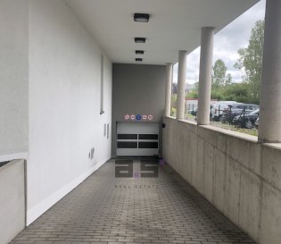 A.S. Real Estate vous propose à la location un emplacement de parking intérieur de +/- 12.57m².   

Celui-ci se situe au sous-sol d'une résidence qui se trouve rue de Portland à Lallange.  

Pour de plus amples informations ou pour convenir d'une visite, n'hésitez pas à nous contacter au (+352) 621 274 674 / 621 273 737 ou à info@as-estate.lu