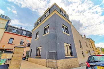 Veuillez contacter Bardia Allami pour de plus amples informations :
- T : 621 150 966
- E : bardia.allami@remax.lu

RE/MAX Luxembourg vous propose une jolie maison jumelée rénovée à Bonnevoie, à 2 minutes de Luxembourg-Gare.
Le bien dispose d’une surface habitable d'environ 130 m² (sur une surface totale d’environ 150 m²), située sur un terrain de 1,05 ares.
Cette maison détenant beaucoup de potentiel se compose comme suit : 
REZ-DE-CHAUSSÉE :
1 hall d’entrée, Living et salle à manger.
1er ÉTAGE :
1 chambre à coucher avec WC séparé et une cuisine équipée.
2em ÉTAGE :
2 chambres à coucher et une salle de douche, accès au grenier.
GRENIER :
Surface d’environ 10 m² à aménager. 
SOUS-SOL :
Cave, buanderie, coin technique, stock et débarras. 

Plusieurs rénovations effectuées : Circuits électriques, toiture, installation de la chaudière au gaz et plomberie, et enfin le circuit de canalisation et drainages.

Quartier calme et résidentiel, très proche de toutes commodités, à 2 min de la gare de Luxembourg, commerces et crèche à proximité.

Frais d’agence RE/MAX : à la charge de la partie venderesse + TVA.