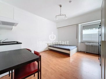L'agence immobilière Immo-Contact vous propose ce studio de +/− 24.5m² à louer sur Luxembourg-Bonnevoie.

Le studio se compose d'un hall d'entrée, d'une pièce de vie, d'une kitchenette équipée et d'une salle de bain avec douche et WC.

Vous trouverez également une buanderie commune.

À savoir :
- Contrat d'un an renouvelable
- Animaux non autorisés
- Caution : 2 mois de loyer sans charges
- Disponibilité immédiate

Visites possibles en semaine et le samedi.

Pour toute information, contactez-moi au +352 621 794 938.
Estimation gratuite de votre bien sous 48h : +352 26 311 992 ou info@immocontact.lu

 ---------- 
The Immo-Contact real estate agency is offering this +/− 24.5m² studio apartment for rent in Luxembourg-Bonnevoie.

The studio comprises an entrance hall, a living room, an equipped kitchenette, and a bathroom with shower and toilet.

There is also a shared laundry room.

Please note:
- One-year renewable contract
- No pets allowed
- Deposit: 2 months' rent excluding charges
- Available immediately

Viewings possible on weekdays and Saturdays.

For more information, please contact me at +352 621 794 938.
Free estimate of your property within 48 hours: +352 26 311 992 or info@immocontact.lu
