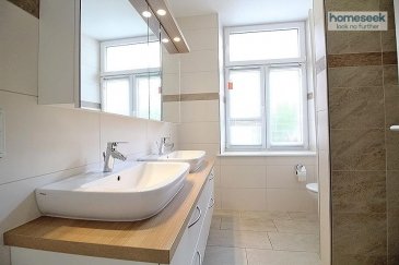 Homeseek-Limpertsberg vous propose à la location un appartement 2 chambres, spacieux (+/- 96m²) et lumineux proche du tram (Avenue Pasteur - Place du Glacis) et des commerces-restaurants.<br>Contacts directs : dfeller@homeseek.lu - +352 661 923 580 / zarslan@homeseek.lu - +352 671 038 023.<br><br>Il se compose comme suit :<br>-un living de +/- 36m²,<br>-une cuisine de +/- 11m² dont un débarras pour machines à laver et secher le linge<br>-salle de bain de +/- 6m²<br>-un wc invités de +/- 2m²<br>-un hall de +/- 3m²<br>-trois pièces (chambres et/ou bureau et/ou dressing) de +/- 14, 12 et 10m² et <br>-une cave de +/- 6.5m²<br><br>Double vitrage avec stores et rideaux, volets électriques, parquet massif, compteurs individuels, porte sécurisée.<br><br>Dans cette résidence, ancienne maison de maitre complètement restaurée, un local vélo, une buanderie et possibilité de profiter du soleil dans la petite coure intérieure.<br><br>Loyer mensuel de 2100euros + 200euros de charges (sauf consommations privées en électricité et internet) + caution de 5000euros.<br>Commission agence de 1 mois + TVA<br>Disponibilité immédiate.<br><br>Contacts directs : dfeller@homeseek.lu - +352 661 923 580 / zarslan@homeseek.lu - +352 671 038 023.