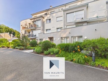 Cet appartement lumineux est situé dans une rue très calme, au 6, Val Fleuri à proximité du centre de la ville et de CHL. La résidence est parfaitement entretenue et elle date de 2007. Le bien dispose d'une surface habitable d'environ 57 m² et se compose comme suit :

Au 1er étage un hall d'entrée avec un placard intégré de +/- 5 m², un salon avec une cuisine ouverte de +/- 30 m² et avec un accès au 1er balcon de +/- 7 m². Ensuite, se trouve une chambre de +/- 14 m² avec des armoires encastrées, l'accès au 2ème balcon de +/- 4 m² et une salle de douche de +/- 6 m²(douche, lavabo, toilette, fenêtre).

L'offre comprend également une cave de +/- 9 m² et un emplacement dans le sous-sol de la résidence de +/- 15 m².

Caractéristiques générales :

· Emplacement privilégié, en ville, mais au calme ;
· Quartier très central ;
· Vue dégagée ;
· Exposition sud-est ;
· Résidence de 2007, très bien entretenue ;
· Passeport énergétique E-E ; 
· Charges 250 euros/mois ;
· Bus, commerces et services à proximité ;
· Double vitrage, châssis en PVC, volets électriques et manuels ;
· Parquet (chambre) et carrelage ;
· Cave, garage.

Visite virtuelle sur demande.

Agent responsable : Katia Gravière au 661 33 29 82 ou katia@vanmaurits.lu