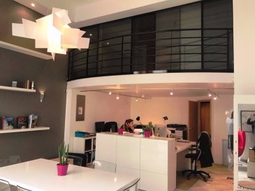 A deux pas de la rue de l’Alzette, vous trouverez ce beau local de plus de 60m2 avec une grande vitrine apportant de la luminosité. Il est agencé de la sorte : 
Belle grande pièce de plus de 40 m2 à l’avant .
A l’arrière vous trouverez une kitchenette ainsi qu’un escalier amenant à un espace de 20 m2 en mezzanine et une salle de douche.
Idéal pour profession libéral ou institut de massage/beauté.
Etat impeccable. 

