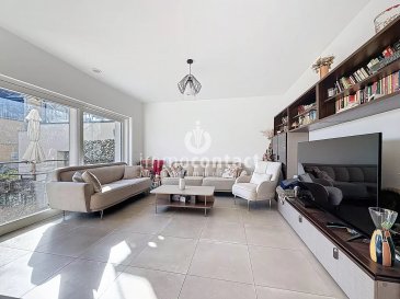 L'agence immobilière Immo-Contact vous propose ce magnifique appartement triplex de +/− 205m² de surface totale situé à Filsdorf.

Ce bien profite d’un cadre résidentiel calme et agréable, dans un environnement verdoyant, tout en restant facilement accessible et proche des grands axes menant vers Luxembourg-ville et les environs.

Conçu comme une véritable maison, ce triplex offre de beaux volumes et une réelle indépendance. Il partage uniquement un sas d’entrée avec une seconde unité similaire, chaque logement disposant ensuite de ses espaces entièrement privatifs. Un équilibre idéal entre confort, intimité et praticité.

Le triplex se compose comme suit :

Rez-de-chaussée :
- Hall d'entrée
- Salon avec espace salle à manger et accès sur la terrasse et le jardin exposés Sud
- Cuisine équipée ouverte
- Chambre à coucher de +/− 18,5m² avec sa salle de bain privative comprenant douche et toilettes
- WC séparés

1er étage :
- Hall de nuit
- Chambre à coucher de +/− 18m² avec sa salle de bain privative
- Chambre à coucher de +/− 18,5m² avec dressing et salle de bain
- Chambre à coucher de +/− 14m²

2ème étage :
- Hall de nuit
- Chambre à coucher de +/− 24,5m² avec salle de brain privative comprenant douche, toilettes et fenêtre
- Chambre à coucher de +/− 22m² avec salle de bain privative comprenant baignoire et toilettes   

Un garage pour 2 voitures de 50m² et une cave viennent compléter ce bien.

À savoir :
- Construit en 2021
- Passeport A/A
- Aucuns travaux à prévoir
- Disponibilité à convenir

Visites possibles en semaine et le samedi.

Pour toute information, contactez-moi au +352 621 794 938.
Estimation gratuite de votre bien sous 48h : +352 26 311 992 ou info@immocontact.lu

 ---------- 
The real estate agency Immo-Contact is pleased to present this magnificent triplex apartment with a total floor area of approximately 205 m², located in Filsdorf.

This property enjoys a quiet and pleasant residential setting in a green environment, while remaining easily accessible and close to major roads leading to Luxembourg City and the surrounding area.

Designed like a true home, this triplex offers spacious rooms and true independence. It shares only an entryway with a second similar unit, with each residence then having its own entirely private spaces. An ideal balance between comfort, privacy, and practicality.

The triplex is laid out as follows:

Ground floor:
- Entryway
- Living room with dining area and access to the south-facing terrace and garden
- Open-concept fully equipped kitchen
- Bedroom of approx. 18.5 m² with its own private bathroom featuring a shower and toilet
- Separate toilet

1st floor:
- Landing
- Bedroom of approx. 18 m² with its own private bathroom
- Bedroom of approx. 18.5 m² with walk-in closet and bathroom
- Bedroom of approx. 14 m²

2nd floor:
- Landing
- Bedroom of approx. 24.5 sq. m. with en-suite bathroom featuring a shower, toilet, and window
- Bedroom of approx. 22 sq. m. with en-suite bathroom featuring a bathtub and toilet   

A 50-sq.-m. two-car garage and a basement complete this property. 

Key details:
- Built in 2021
- Energy efficiency rating: A/A
- No renovations needed
- Availability to be arranged

Viewings are available on weekdays and Saturdays.

For more information, contact me at +352 621 794 938.
Free property valuation within 48 hours: +352 26 311 992 or info@immocontact.lu