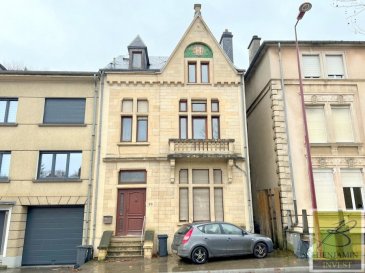 Charmante maison au style rustique à saisir dans la paisible ville de Rumelange. Maison pleine de potentiel, spacieuse et rénovée avec une surface habitable de  /-170m2. Proximité transports en communs, supermarchés, crèche, espaces verts etc... 
Se compose comme suit :

Rez-de-chaussée :
-	Hall d?entrée
-	Séjour ouvert avec salle à manger
-	Cuisine équipée indépendante 

1er étage :
-	3 chambres à coucher
-	Salle de bain
-       Accès terrasse et jardin

2ème étage :
-	2 chambres à coucher
-	Salle de douche
-	Bureau avec accès grenier

Pour tout complément d'information, n'hésitez pas à nous contacter par téléphone au 28 77 88 22.

Nous sommes également disponibles pour organiser les visites le samedi !

Nous sommes, en permanence, à la recherche de nouveaux biens à vendre (des appartements, des maisons et des terrains à bâtir) pour nos clients acquéreurs.
N'hésitez pas à nous contacter si vous souhaitez vendre ou échanger votre bien, nous vous ferons une estimation gratuitement.

Ref agence : 293