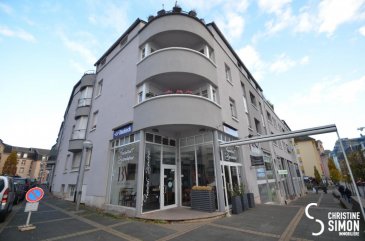 En Exclusivité
Ancien Restaurant le President ou le Boccon di Vino à Esch-Alzette au Centre-ville, 58, avenue de laGare, à vendre entièrement meublé avec fond de commerce.
Le Restaurant se compose comme suit:
Rez-de-chaussée:
Environ 55 couverts, cuisine et plonge professionnels entièrement équipée, grand bureau, local de stockage, cave à vin, vestiaire, toilette clients.
1er étage surélevée:
Environ 30 couverts,  terrasse environ 48 couverts.
A l'étage:
Pièce de stockage pour meuble de la terrasse ou autres.
Restaurant climatisé
Charges par mois environ 300 € Gérance etc. et 200 € électricité. 
Possibilité éventuelle de louer 5 parking à 135 € par parking au sous-sol de la Résidence.
Absolument à voir.
Pour plus de renseignements ou une visite des lieux, contacté Christine SIMON tel: 621189059
Ref agence :5338650