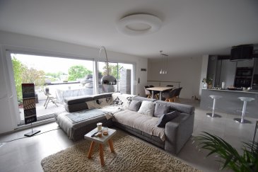 En Exclusivité ImmoHouse vous propose ce superbe duplex 2 chambres CONSTRUCTION 2018 classe B-B situé à Pontpierre dans la commune de Mondercange.

Au sein d'une résidence soignée de 2 unités ce magnifique duplex de 97,60m² se compose de :

-Un agréable hall d'entrée
-Un grand salon/salle à manger très lumineux avec terrasse 
-Une cuisine équipée ouverte sur la pièce de vie
-2 chambres à coucher
-Une salle de bain avec douche baignoire wc et fenetre
-Un wc séparé 
-Un espace rangement

A cela s'ajoutent:
-Un garage pour 2 voitures et un emplacement exterieur
-Une cave

Un magnifique objet à découvrir ...

Infos et visites sur rdv
