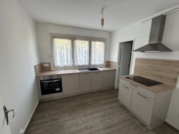 Très bel appartement en parfait état .  Appartement de type F3 - Avenue du Général Eisenhower 'Parc Saint Guerin' 54700 MAIDIERES comprenant :
 Entrée, cuisine équipée, séjour accès balcon, dégagement, 2 chambres, salle d'eau/WC, cave
 Chauffage individuel gaz - 65,49 m2
 Libre à la location 
 Les informations sur les risques auxquels ce bien est exposé sont disponibles sur le site Géorisques : www.georisques.gouv.fr