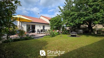 .  HAYANGE LE KONACKER - MAISON 5 PIECES

 ++++ EN EXCLUSIVITE +++ VISITE VIRTUELLE SUR DEMANDE +++

 Située au calme d'une impasse, dans un quartier résidentiel agréable de Hayange, cette maison individuelle construite en 2002 par Maison d'en France offre un cadre de vie pratique et confortable, à seulement 5 min du parking covoiturage de Beuvange sous-St Michel, 20 minutes de Thionville, 25 minutes de Metz et 30 minutes du Luxembourg, avec un accès rapide aux axes autoroutiers (A30/A31).

 Édifiée sur un terrain clos et arboré de 5,92 ares, la maison développe une surface totale de 163 m2, dont 105 m2 habitables. L'espace de vie, lumineux et traversant, s'organise autour d'une belle pièce à vivre de 45 m2. La cuisine, entièrement équipée et fonctionnelle disposant d'un ilot central, s'ouvre sur le salon-séjour, et permet un accès direct à la terrasse et au jardin, parfaits pour profiter des beaux jours en toute intimité.

 Le coin nuit se compose de trois chambres confortables équipées de placards, ainsi que d'une salle de bains meublée avec baignoire, douche et une grande vasque. Les toilettes sont séparées.

 La maison bénéficie également d'un sous-sol partiel et d'un vide sanitaire idéal pour le stockage. Et Un garage double en enfilade avec porte motorisée ainsi que deux places de stationnement extérieures complètent les prestations, .

 Côté jardin, vous profiterez d'un espace soigné, avec terrasse équipée d'un store banne électrique, abri de rangement, espace bois et récupérateur d'eau de pluie.

 Bien entretenue, la maison dispose de prestations techniques solides : chauffage électrique par panneaux radiants, complété par un poêle à bois, double vitrage PVC, volets électriques dans la pièce de vie, et cuisine équipée (réfrigérateur américain, plaque induction, hotte, four, lave-vaisselle).

 À proximité immédiate, vous trouverez écoles, crèches, commerces, supermarchés et services de santé. L'ensemble constitue une maison familiale agréable, fonctionnelle et bien située, idéale pour les frontaliers comme pour les actifs du secteur.

 Pour plus d'informations ou organiser une visite, n'hésitez pas à nous contacter.

 Prix Honoraires charges acquéreur inclus dans le prix de vente : 5%
 DPE actualisé bientot disponible