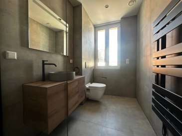 AXHOME IMMO vous propose ce nouveau projet de rénovation d'une maison unifamiliale de 4 chambres, d'une surface de +/− 140 m² (170 m² utiles environ).

Les travaux seront terminés pour avril 2025.

Le bien est situé à Pétange, à proximité de toutes commodités.

Idéal pour une famille.

La maison est composée comme suit :

Rez-de-chaussée :

- Hall d'entrée
- WC séparé
- Cuisine équipée
- Grand séjour et salle à manger
- Terrasse
- Jardin

1er étage :

- Salle de bains avec baignoire et WC
- 2 chambres

2ème étage :

- 2 chambres
- WC séparé

Sous-sol :
- 2 caves

Pour plus d'informations, contactez-nous :
- par téléphone : +352 691911993 Roberto Alex
- par email : info@axhome.lu

Nous restons à votre entière disposition si vous souhaitez vendre ou louer votre bien. Nous prenons en charge toutes les démarches administratives liées à votre bien immobilier.

Nous sommes également à votre disposition pour des estimations gratuites.

 ---------- 
AXHOME IMMO bietet Ihnen dieses neue Projekt zur Renovierung eines Einfamilienhauses mit 4 Schlafzimmern und einer Fläche von +/− 140 m² (ca. 170 m² Nutzfläche) an.

Die Arbeiten werden bis April 2025 abgeschlossen sein.

Die Immobilie befindet sich in Pétange, in der Nähe aller Annehmlichkeiten.

Ideal für eine Familie.

Das Haus setzt sich wie folgt zusammen:

Erdgeschoss :

- Eingangshalle
- Separates WC
- Ausgestattete Küche
- Großes Wohn- und Esszimmer
- Terrasse
- Garten

1. Stock:

- Badezimmer mit Badewanne und WC
- 2 Schlafzimmer

2. Stockwerk:

- 2 Schlafzimmer
- Separates WC

Untergeschoss :
- 2 Kellerräume

Für weitere Informationen kontaktieren Sie uns bitte:
- per Telefon: +352 691911993 Roberto Alex
- per E-Mail: info@axhome.lu

Wir stehen Ihnen jederzeit zur Verfügung, wenn Sie Ihre Immobilie verkaufen oder vermieten möchten. Wir kümmern uns um alle administrativen Schritte, die mit Ihrer Immobilie verbunden sind.

Wir stehen Ihnen auch für kostenlose Schätzungen zur Verfügung.

 ---------- 
AXHOME IMMO offers you this new renovation project for a 4-bedroom single-family house, with a surface area of +/− 140 m² (170 m² useful).

Work will be completed by April 2025.

The property is located in Pétange, close to all amenities.

Ideal for a family.

The house is composed as follows:

First floor:

- Entrance hall
- Separate WC
- Fitted kitchen
- Large living and dining room
- Terrace
- Garden area

1st floor :

- Bathroom with bath and WC
- 2 bedrooms

2nd floor:

- 2 bedrooms
- separate toilet

Basement :
- 2 cellars

For further information, please contact us:
- by phone: +352 691911993 Roberto Alex
- by email: info@axhome.lu

We remain at your entire disposal if you wish to sell or rent your property. We can take care of all the administrative formalities related to your property.

We are also at your disposal for free estimates.