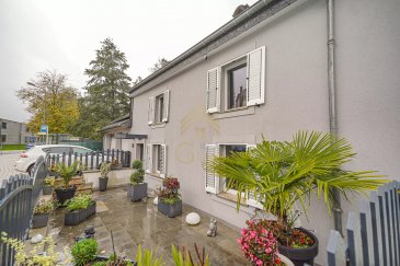 Bascharage Vente  - Maison   prix :  865 000 € Découvrez cette charmante maison entièrement rénovée en 2023, située dans le sud-ouest du Luxembourg, la commune de Bascharage. 
Offrant de beaux volumes et des prestations modernes, elle se compose comme suit :
Rez-de-chaussée :
- Hall d’entrée spacieux
- Salon/ Salle à manger avec poêle à pellets, idéale pour des soirées conviviales
- Cuisine équipée
- Cuisine d’été avec buanderie
- Salle de douche moderne
- Garage pour deux voitures
1er étage :
- Deux chambres à coucher confortables
- Salle de bain avec baignoire
- WC séparé
Grenier aménagé :
- Chambre supplémentaire avec espace salon et coin bureau parfait pour un adolescent ou un espace télétravail
Extérieur :
- Jardin avec terrasse
- Véranda pour profiter des beaux jours en toute saison
Atouts techniques :
- Maison rénovée en 2023
- Triple vitrage
- Toiture refaite en 2017
- Chaudière de 2020
- Panneaux photovoltaïques
Pour plus d'informations ou pour organiser une visite, n'hésitez pas à nous contacter.
REAL G IMMO vous accompagne dans toutes vos démarches administratifs et financières. Nous réalisons également une ESTIMATION GRATUITE de votre bien.
Les prix s'entendent frais d'agence de 3 % + TVA inclus
 ---------- 
Entdecken Sie dieses charmante Haus, das 2023 komplett renoviert wurde. Es liegt im Südwesten von Luxemburg, der Gemeinde Bascharage.
Das Haus bietet großzügige Räume und moderne Ausstattung und setzt sich wie folgt zusammen:
Erdgeschoss :
- Geräumige Eingangshalle
- Wohn-/Esszimmer mit Pelletofen, ideal für gesellige Abende
- Ausgestattete Küche
- Sommerküche mit Waschküche
- Moderner Duschraum
- Garage für zwei Autos
1. Stock :
- Zwei komfortable Schlafzimmer
- Badezimmer mit Badewanne
- Separates WC
Ausgebauter Dachboden :
- Zusätzliches Schlafzimmer mit Sitzbereich und Büroecke, perfekt für einen Teenager oder als Telearbeitsplatz.
Außenbereich:
- Garten mit Terrasse
- Veranda, um zu jeder Jahreszeit das schöne Wetter zu genießen
Technische Vorzüge :
- Haus renoviert im Jahr 2023
- Dreifach verglaste Fenster
- Dach wurde 2017 neu gedeckt
- Heizkessel aus dem Jahr 2020
- Photovoltaik-Paneele
Für weitere Informationen oder um einen Besuch zu vereinbaren, kontaktieren Sie uns bitte.
REAL G IMMO begleitet Sie bei allen administrativen und finanziellen Schritten. Wir führen auch eine KOSTENLOSE SCHÄTZUNG Ihrer Immobilie durch.
Die Preise verstehen sich inklusive 3 % Agenturgebühr + MwSt.
 ---------- 
Discover this charming house, completely renovated in 2023, located in the south-western Luxembourg commune of Bascharage.
Offering spacious rooms and modern amenities, it is composed as follows:
First floor:
- Spacious entrance hall
- Living/dining room with pellet stove, ideal for convivial evenings
- Fully equipped kitchen
- Summer kitchen with laundry room
- Modern shower room
- Garage for two cars
1st floor :
- Two comfortable bedrooms
- Bathroom with bathtub
- Separate toilet
Converted attic :
- Additional bedroom with sitting area and office corner perfect for a teenager or telecommuting space
Outside :
- Garden with terrace
- Veranda to enjoy fine weather all year round
Technical advantages :
- House renovated in 2023
- Triple glazing
- Roof redone in 2017
- Boiler from 2020
- Photovoltaic panels
For more information or to arrange a visit, please contact us.
REAL G IMMO can help you with all your administrative and financial formalities. We also provide a FREE ESTIMATE of your property.
Prices include 3% agency fees + VAT.