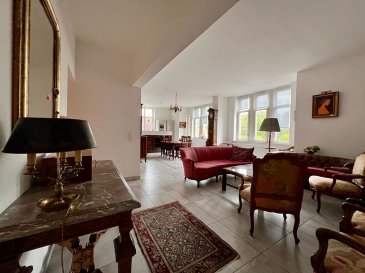 Appartement Thionville 5 pièce(s) 144 m2 idéalement situé, proche centre et à 2mn de la gare.. Situé dans un immeuble bourgeois du début du siècle et avec ascenseur, très bel appartement d'une superficie de 144 m2 situé en 2ème étage et comprenant : une entrée, un cellier, 
un coin cuisine ouvert sur la grande pièce séjour (55 m2), un bureau, deux chambres, une grande salle de bain avec douche, une lingerie, et deux wc.
Une grande cave complète le bien.
Chauffage électrique - DPE  C

Les informations sur les risques auxquels ce bien est exposé sont disponibles sur le site Géorisques : www.georisques.gouv.fr » 

Renseignements et visites : 
- Katia Moriceau : 06 75 66 99 25
- Karine Karas : 06 08 31 19 87
Copropriété de 14 lots - dont 12 lots habitation. (Procédure en cours).
Charges annuelles : 1400.00 euros.