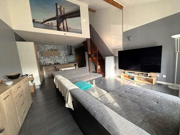 Aucun travaux à prévoir.  Appartement type maison en triplex au coeur d'un joli petit village comprenant un garage privatif au RDC. Au 1er étage, une cuisine équipée ouverte sur un salon séjour et deux chambres au-dessus. Compteurs indépendants sans charge de copropriété.
 Logement actuellement loué 7178.25 euros annuel, départ possible du locataire juin 2026.
 Les informations sur les risques auxquels ce bien est exposé sont disponibles sur le site Géorisques : www.georisques.gouv.fr