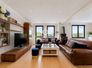 L'agence immobilière Immo-Contact vous propose cette magnifique maison de +/− 228m² de surface totale située à Berchem.

Située dans l'une des rues les plus calme de la commune, cette maison séduit par son environnement verdoyant et dégagé. Depuis le jardin ou le séjour, profitez d’une belle luminosité durant toute la journée grâce à son exposition Sud. Un cadre de vie paisible, parfait pour les familles ou toute personne en quête de tranquillité.

La maison, sur 3 niveaux, se compose comme suit :

Rez-de-chaussée :
- Hall d'entrée
- Accès terrasse et jardin exposé Sud
- Buanderie avec espace chaufferie
- Salle de bain avec douche, WC et fenêtre
- Garage

1er étage :
- Cuisine équipée séparée avec accès au balcon exposé Sud
- Pièce de vie avec comprenant espace salle à manger et salon avec un deuxième accès au balcon
- Balcon avec accès directe au jardin et à la terrasse

2ème étage :
- 3 chambres à coucher
- Salle de bain avec baignoire, double vasque, WC et fenêtre

À savoir :
- Un grenier isolé est accessible depuis le 3ème étage
- Disponibilité à convenir
- Ce bien bénéficie encore d’un crédit de TVA à 3 % de 26.800 €, permettant de réaliser jusqu’à 191.000 € de travaux éligibles (rénovation, transformation ou extension).

Pour toutes informations contactez-moi au +352 26 311 992.

Estimation de votre bien (sous 48h), contactez nous +352 26 311 992 ou sur info@immocontact.lu.

 ---------- 
The estate agency Immo-Contact is pleased to present this magnificent house with a total floor area of approximately 228m², situated in Berchem.

Located on one of the quietest streets in the town, this house charms with its green and unobstructed surroundings. From the garden or the living room, enjoy plenty of natural light throughout the day thanks to its south-facing aspect. A peaceful living environment, perfect for families or anyone seeking tranquillity.

The house, spread over three floors, is laid out as follows:

Ground floor:
- Entrance hall
- Access to south-facing terrace and garden
- Utility room with boiler room area
- Bathroom with shower, toilet and window
- Garage

First floor:
- Separate fitted kitchen with access to the south-facing balcony
- Living area comprising a dining area and lounge with a second access to the balcony
- Balcony with direct access to the garden and terrace

Second floor:
- 3 bedrooms
- Bathroom with bath, double washbasin, WC and window

Please note:
- An insulated attic is accessible from the 3rd floor
- Availability to be agreed
- This property is also eligible for a 3% VAT credit of €26,800, allowing for up to €191,000 worth of eligible works (renovation, conversion or extension)

For further information, please contact me on +352 26 311 992.

For a valuation of your property (within 48 hours), please contact us on +352 26 311 992 or at info@immocontact.lu.